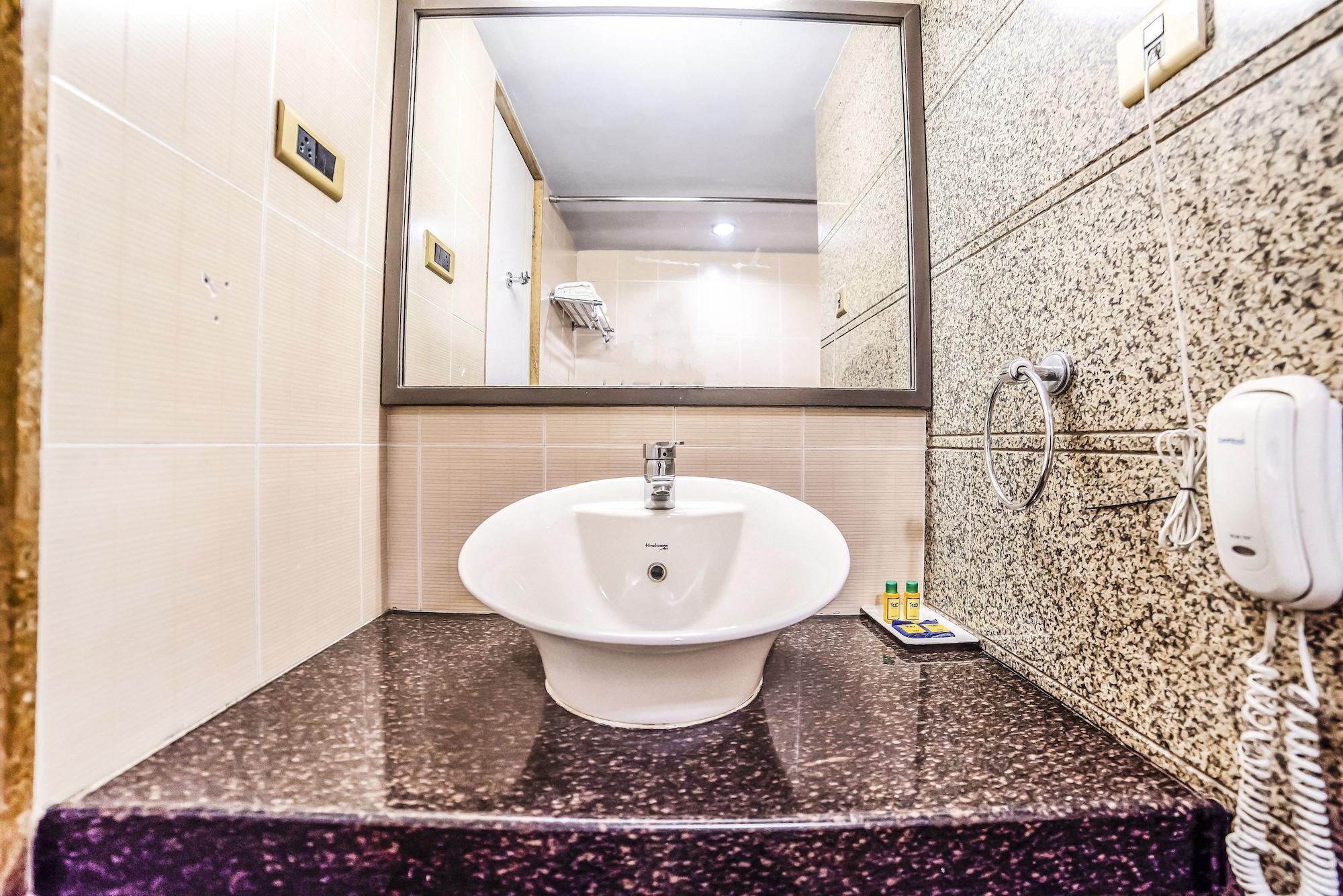 Hotel Gandharva Shivajinagar Пюн Екстериор снимка