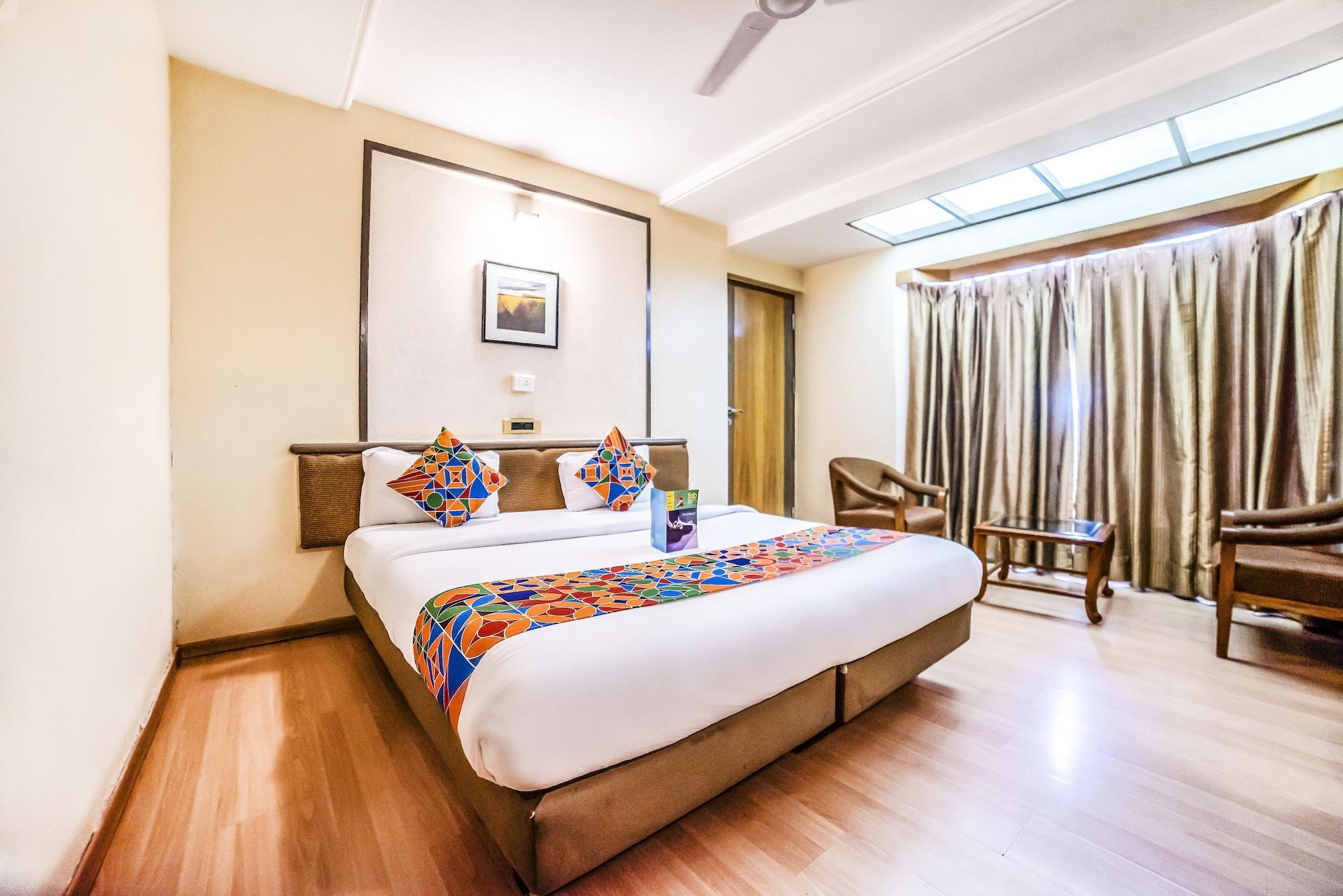 Hotel Gandharva Shivajinagar Пюн Екстериор снимка