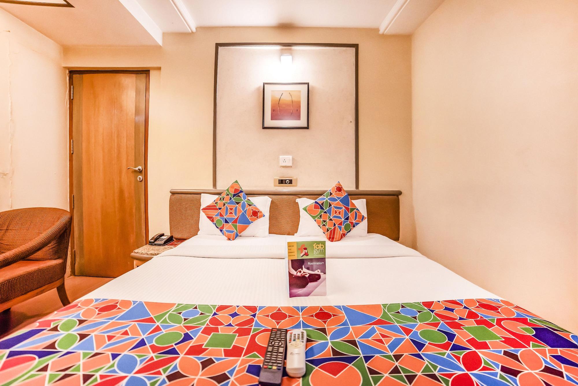 Hotel Gandharva Shivajinagar Пюн Екстериор снимка