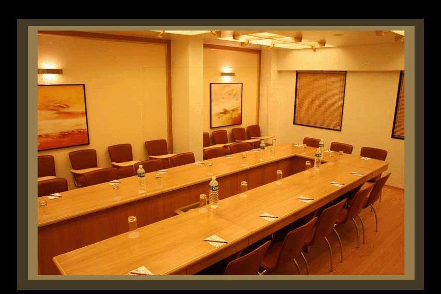 Hotel Gandharva Shivajinagar Пюн Екстериор снимка