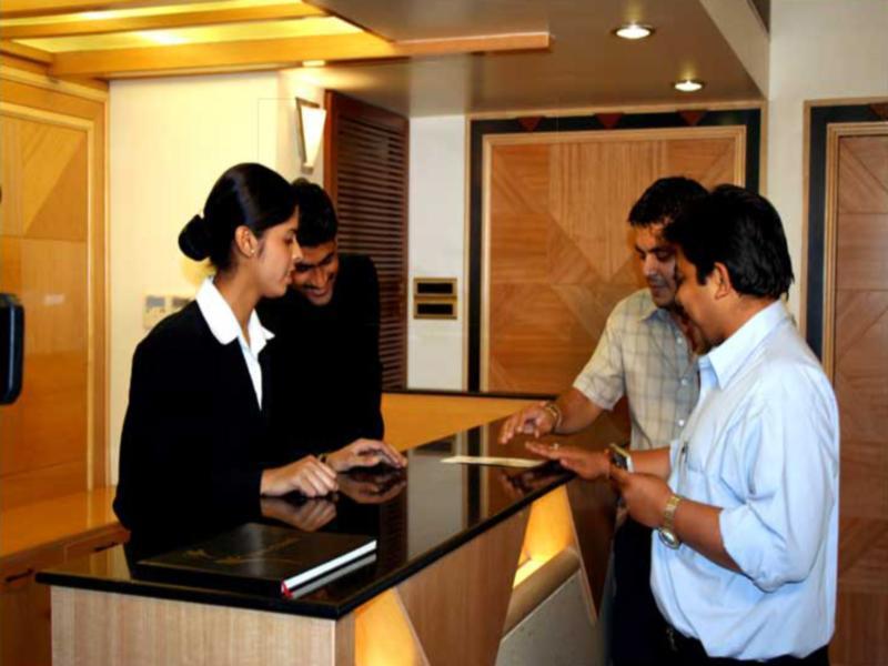 Hotel Gandharva Shivajinagar Пюн Екстериор снимка