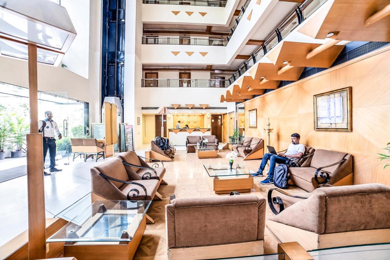 Hotel Gandharva Shivajinagar Пюн Екстериор снимка