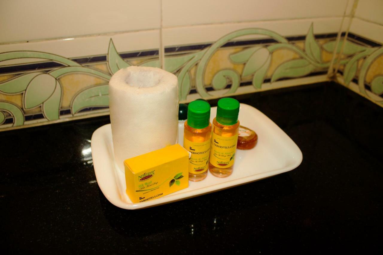 Hotel Gandharva Shivajinagar Пюн Екстериор снимка